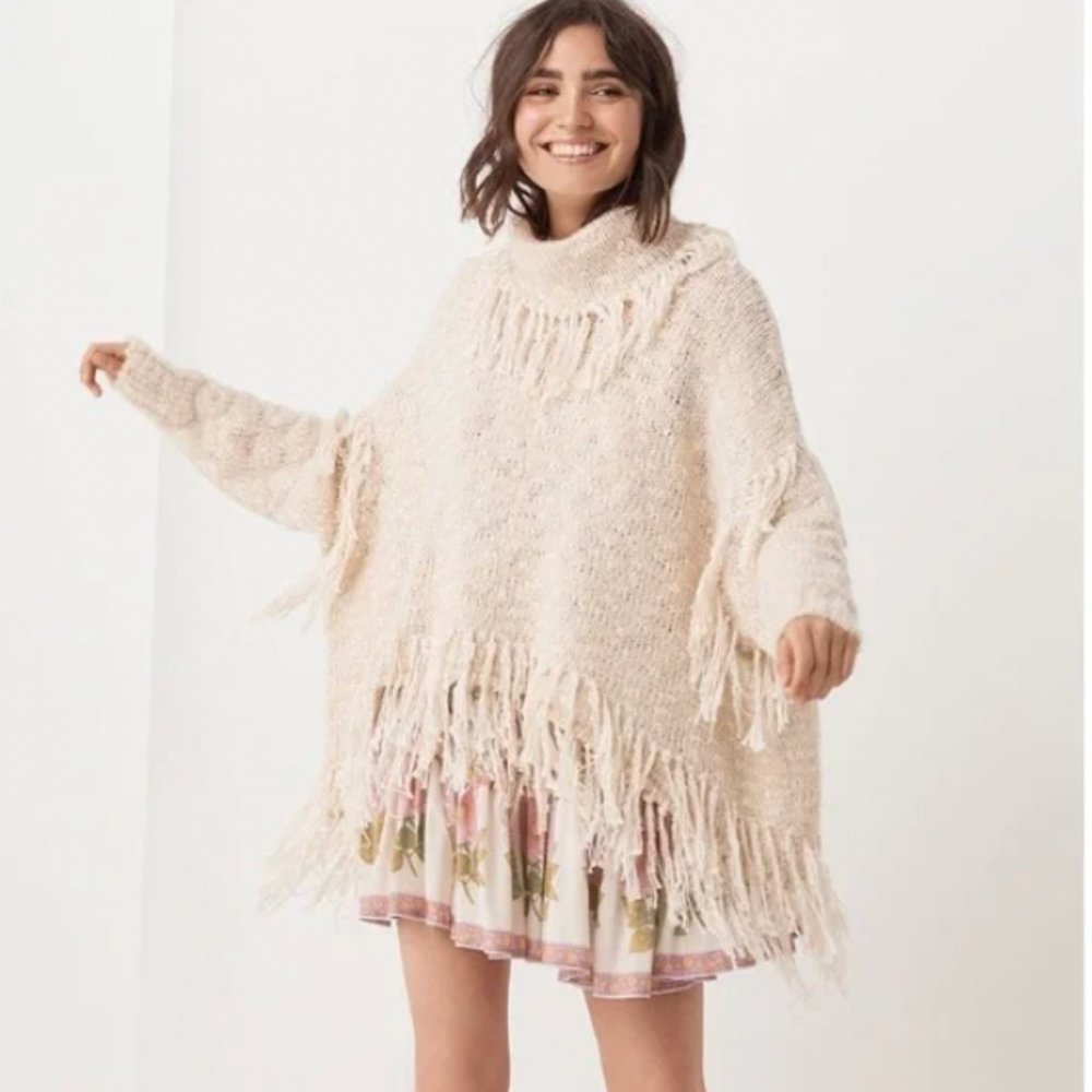 Like new Spell & The Gypsy Collective Kimba cream fringed oversized sweater, S/M
